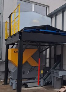 LR 700 s dopravnikom - Král Žilina